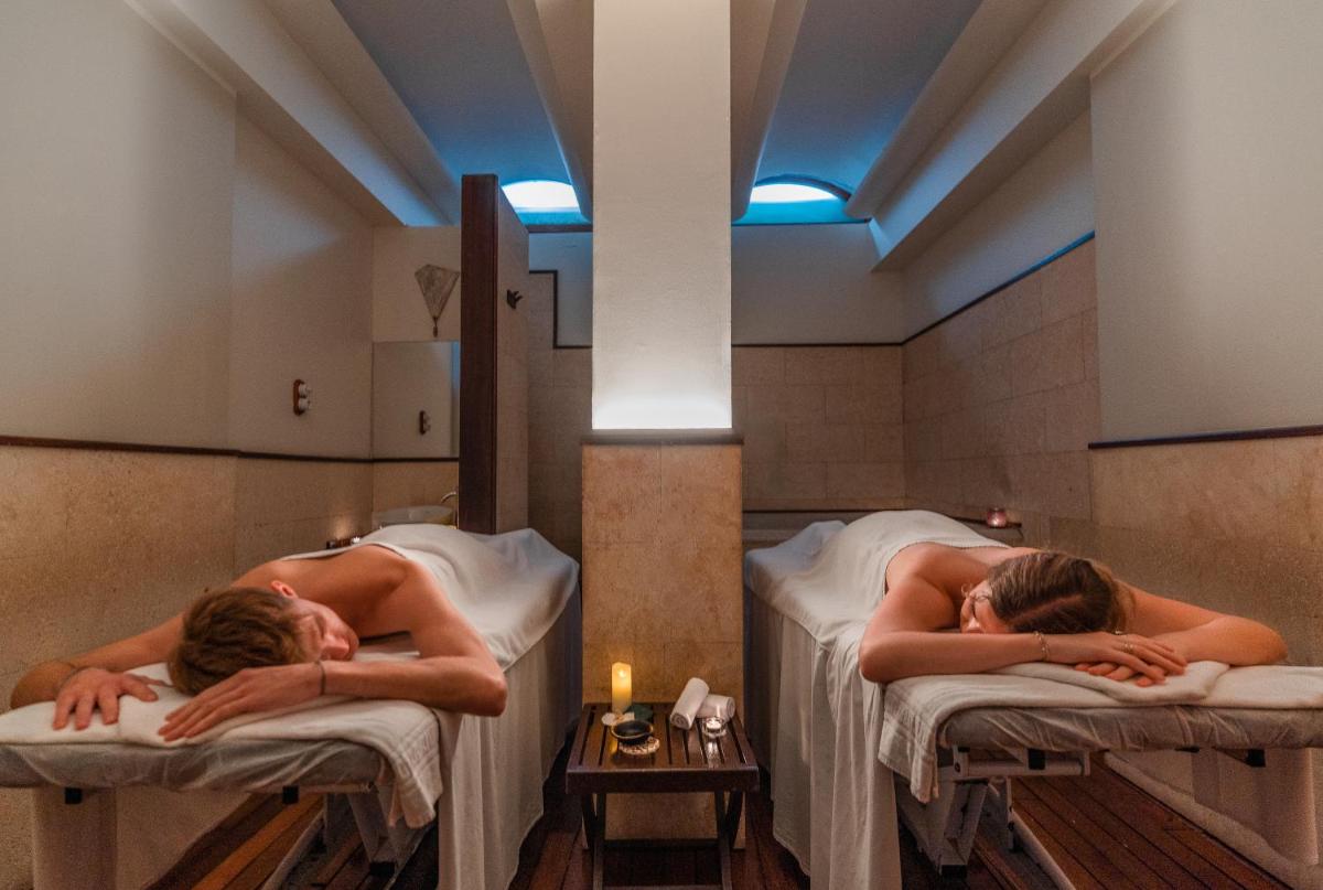 Cama o camas de una habitación en Hotel Blancafort Spa Termal