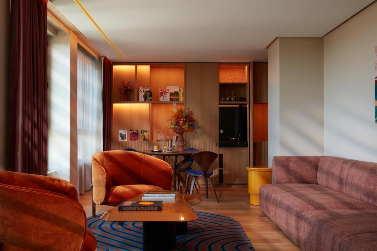 Coin salon dans l'établissement SO/ Paris Hotel