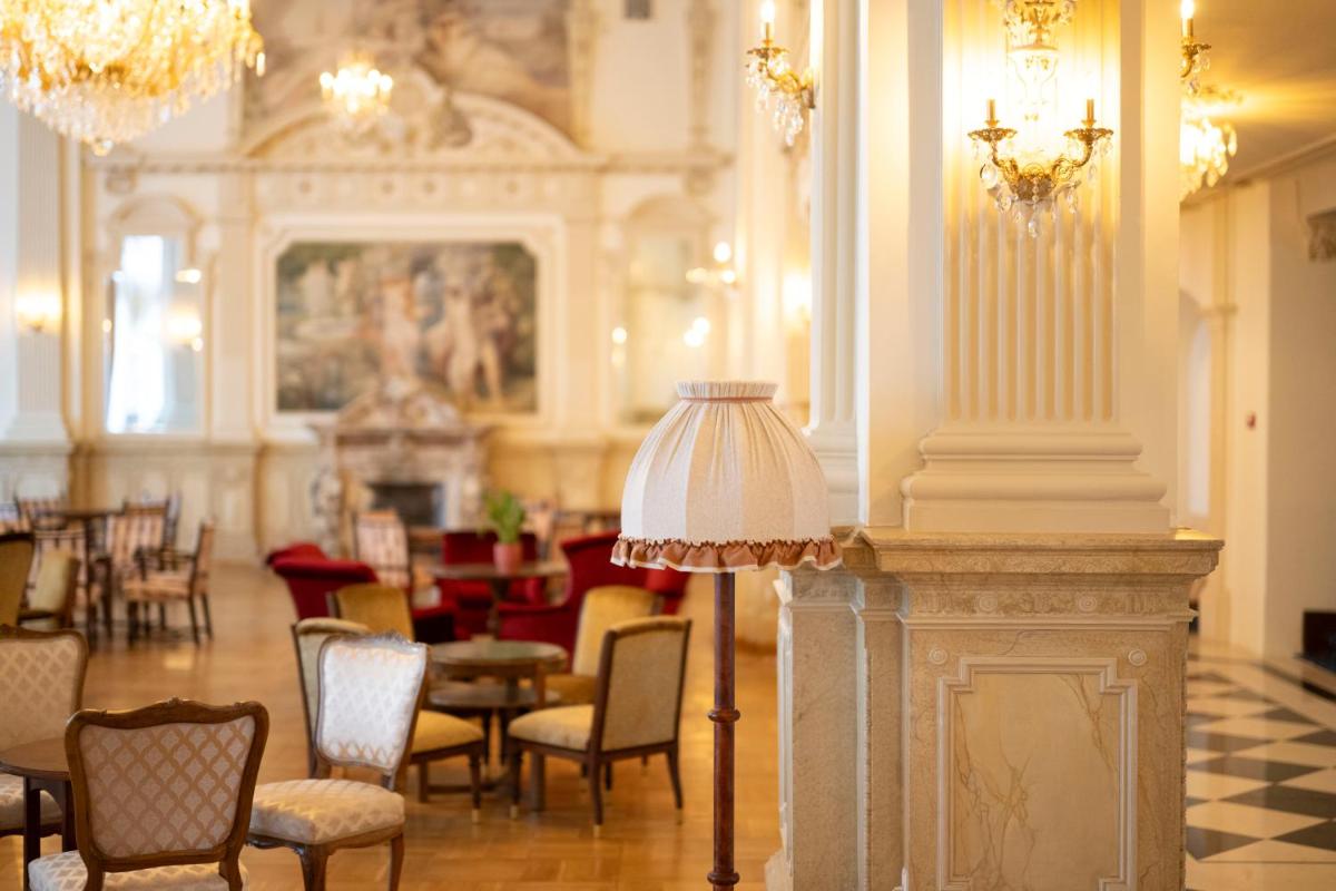 Scuol Palace - Culture, Nature & Health - Housity