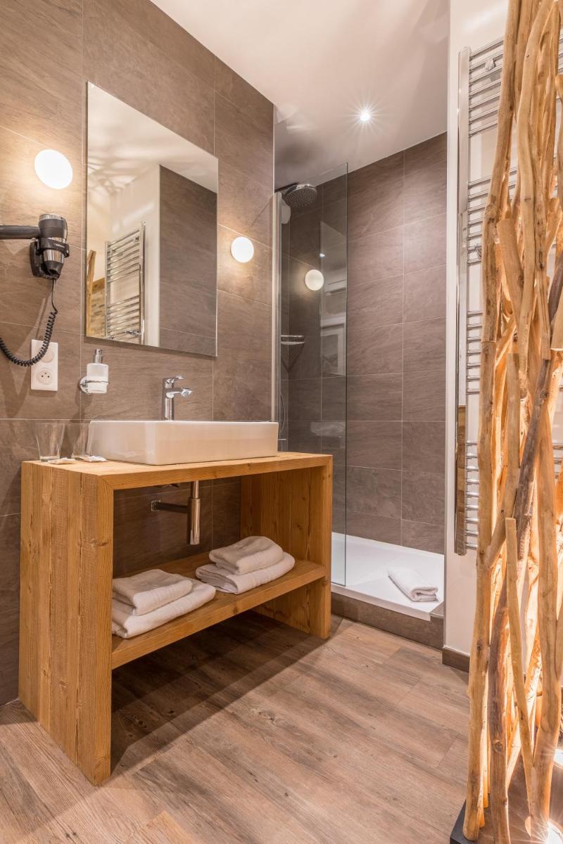Salle de bains dans l'établissement Hôtel des Princes, Chambéry Centre