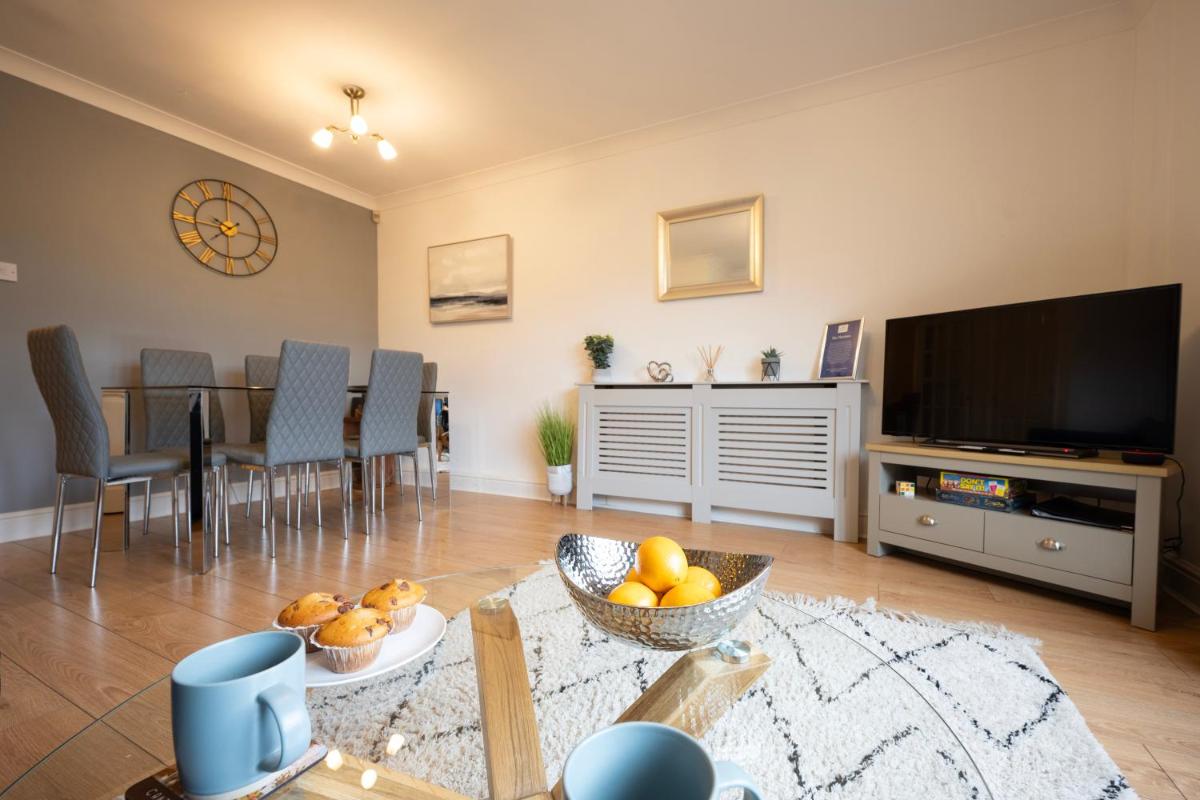 The Marlowe - Beautiful house in the heart of Canterbury with Free Parking - Housity