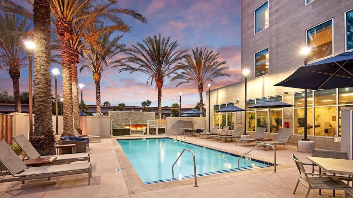 AC Hotel by Marriott Los Angeles South Bay - Housity