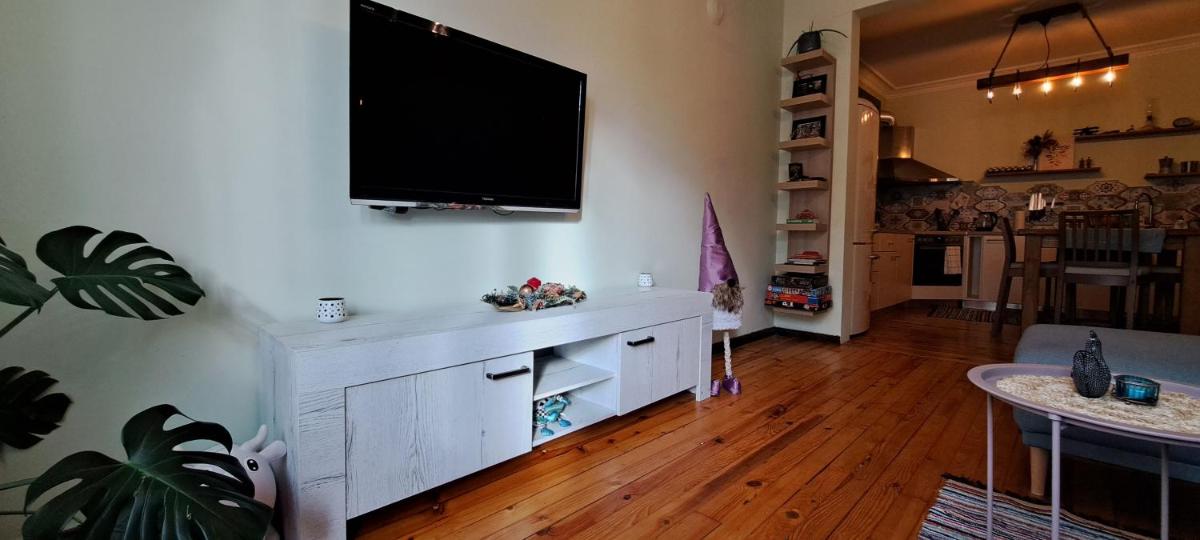 Suitetrails - Top Central 2 Bedroom Apartment next to NDK
