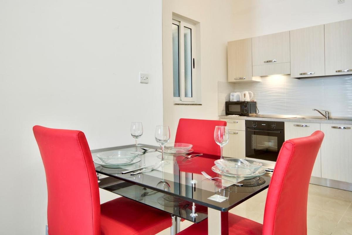 UrbanStays - Gzira 1 Bedroom Apartments by ShortletsMalta - Housity