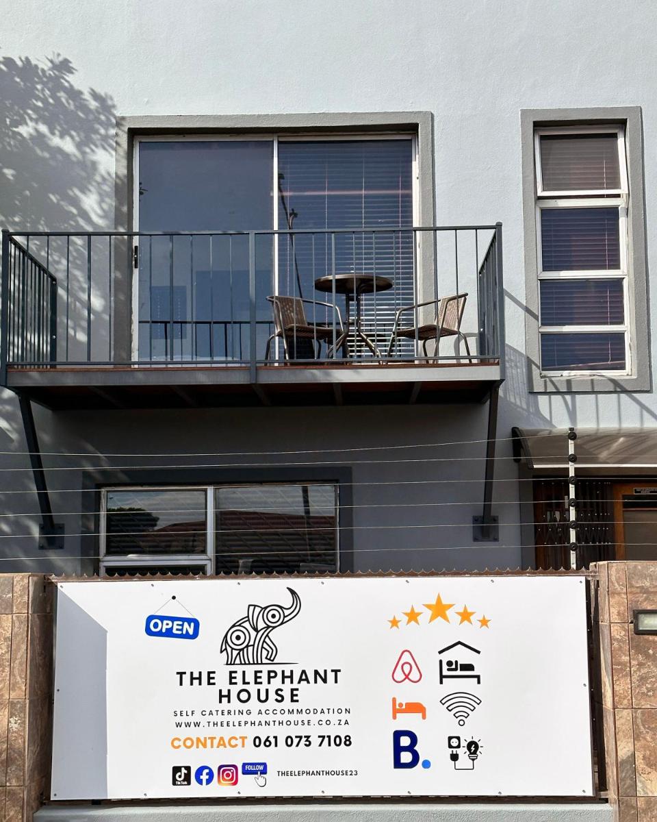 The Elephant House - Housity
