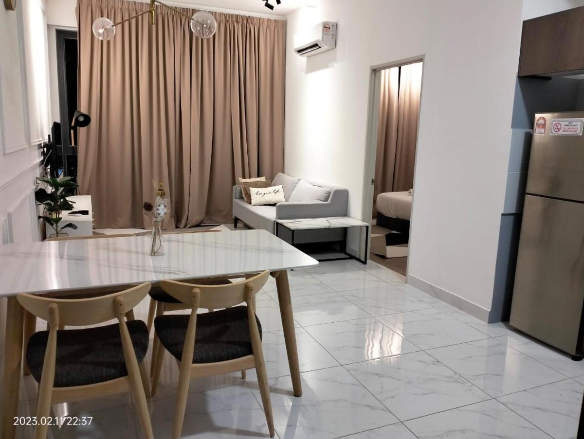 Nuha Studio Stay at Troika Residence - Free WiFi, Netflix, Cuckoo - Housity