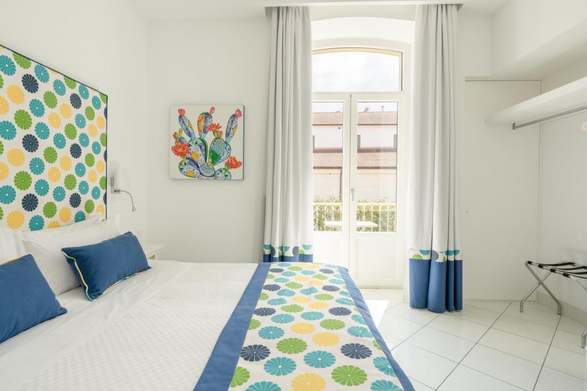 Duomo Guest House - Stay in Sorrento - Housity