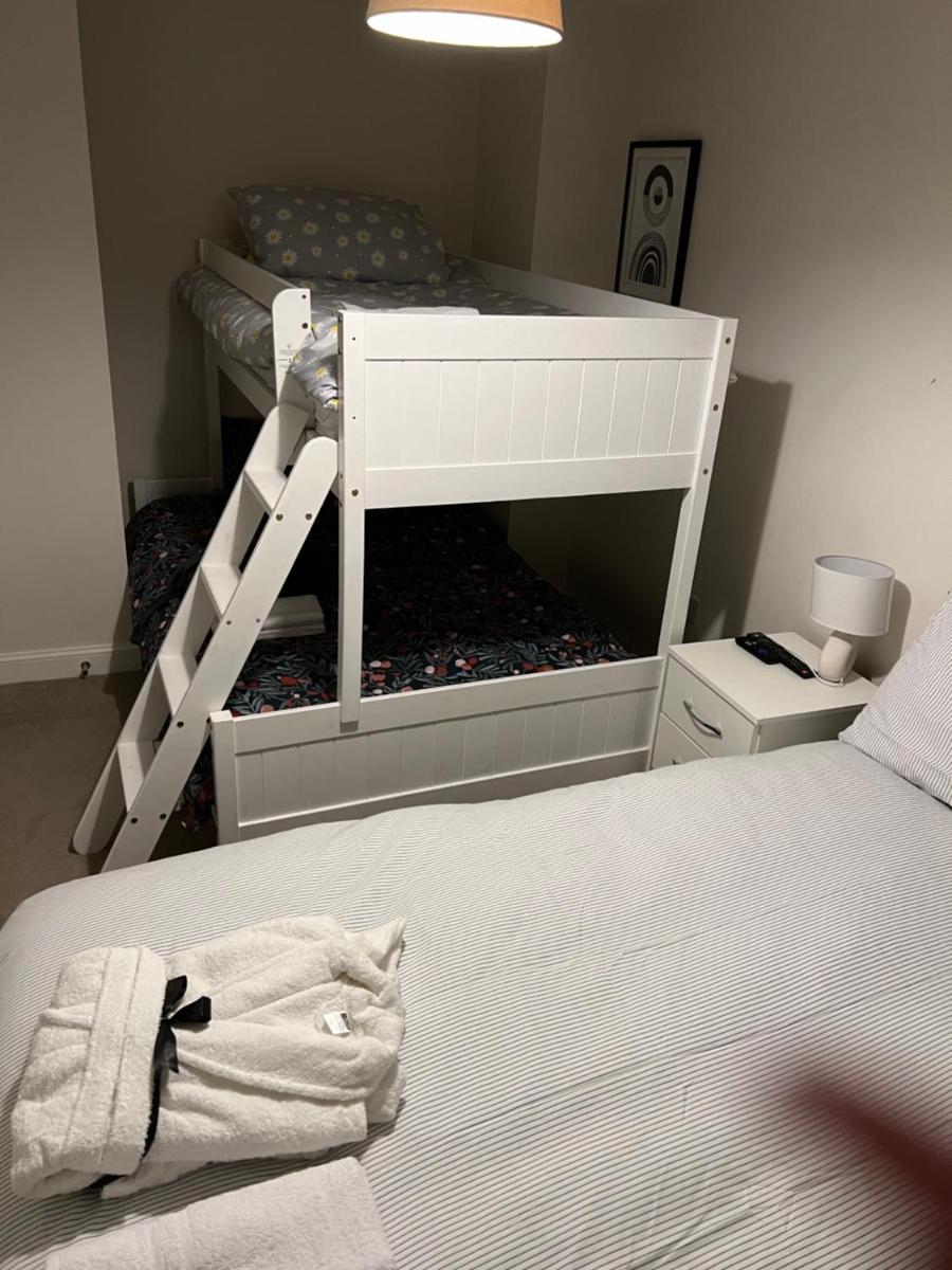 Amber Close - Housity