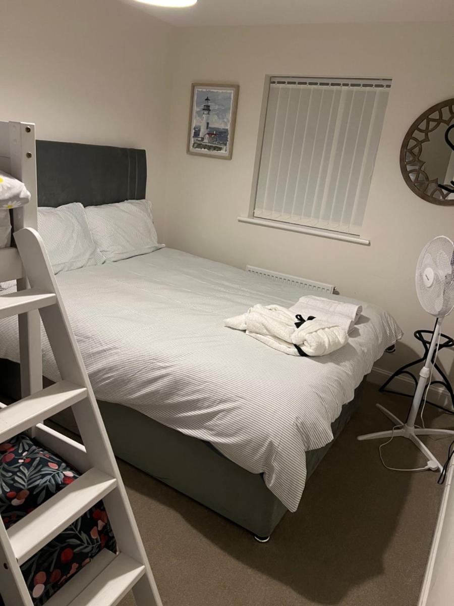 Amber Close - Housity