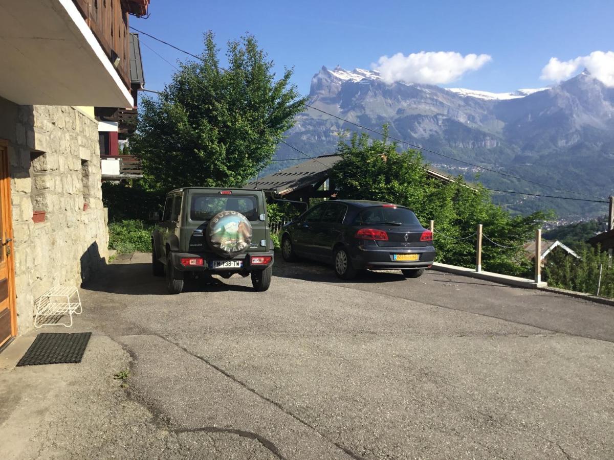 Chalet Mirador appartement vue panoramique SITUÉ À 25 kms de CHAMONIX - Housity