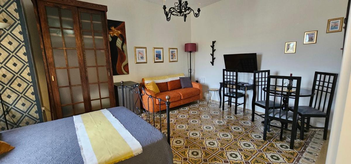 Near Valletta City - Open Views - Ta Tessie Suite in Floriana - Malta - Housity