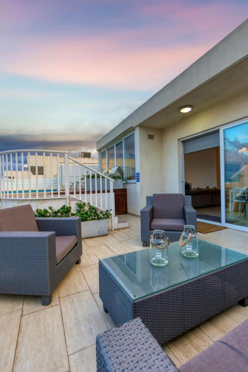 Pool Penthouse-Hosted by Sweetstay - Housity