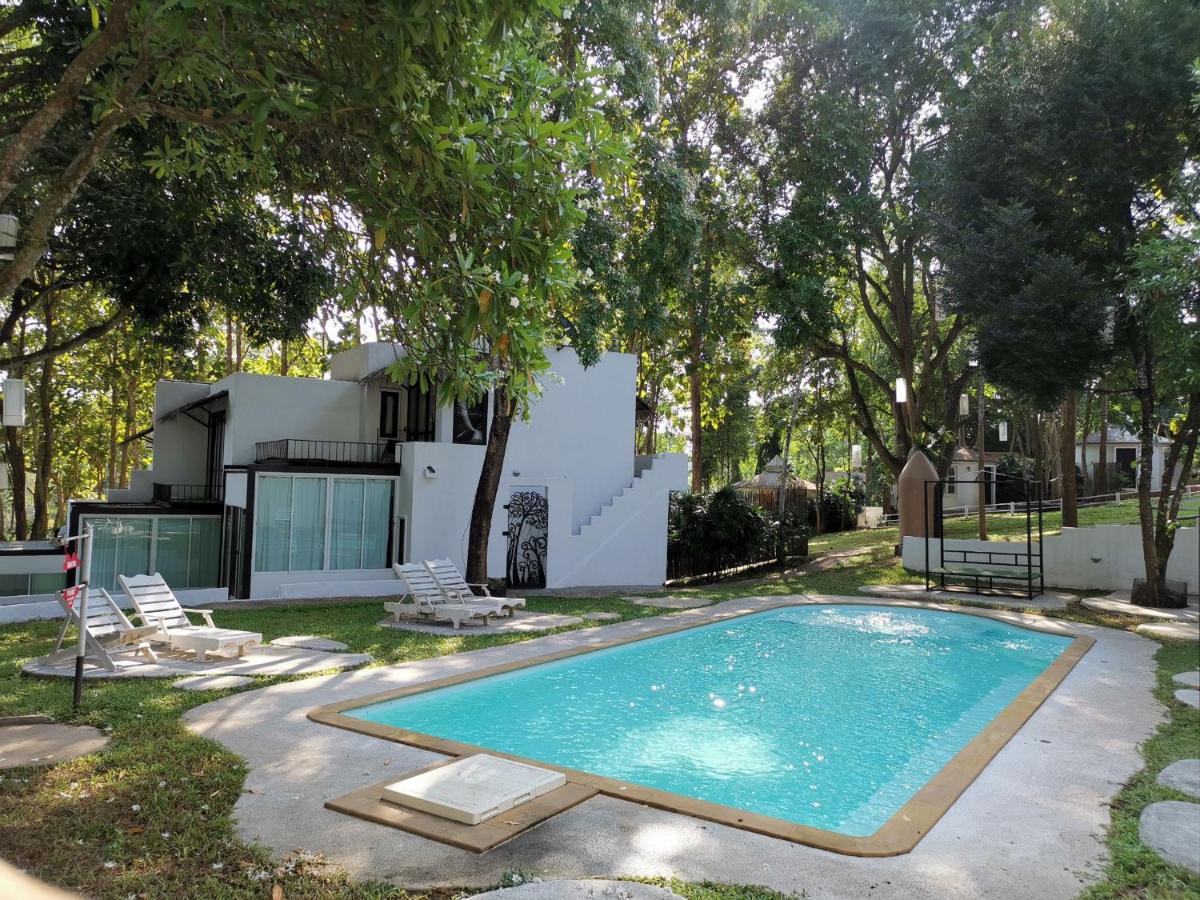 Vorona Resort - Housity
