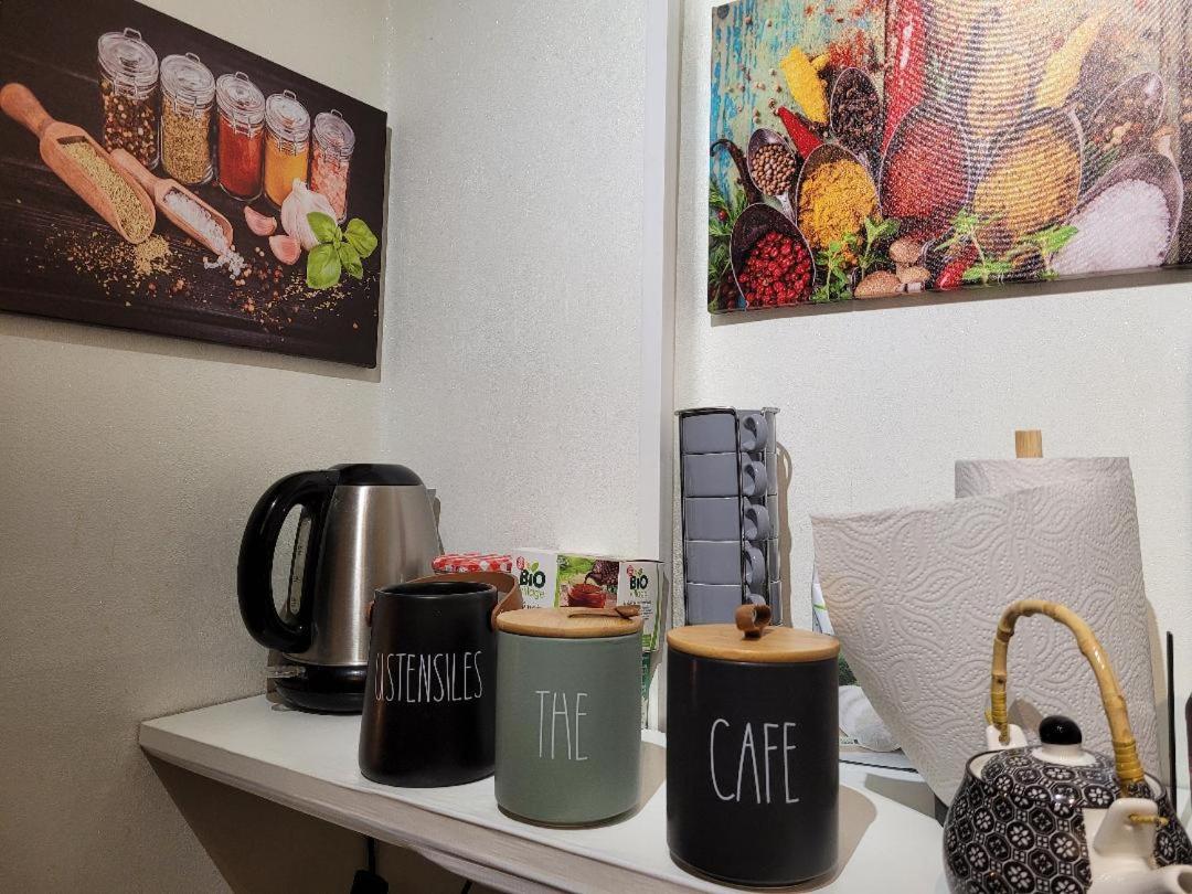 Studio Bourbon - Housity