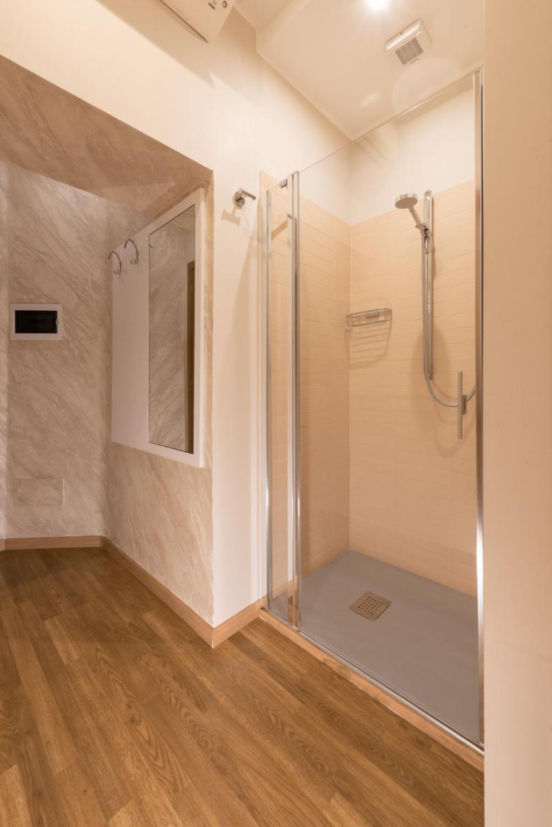 Top Floor Colosseo Guesthouse - Housity