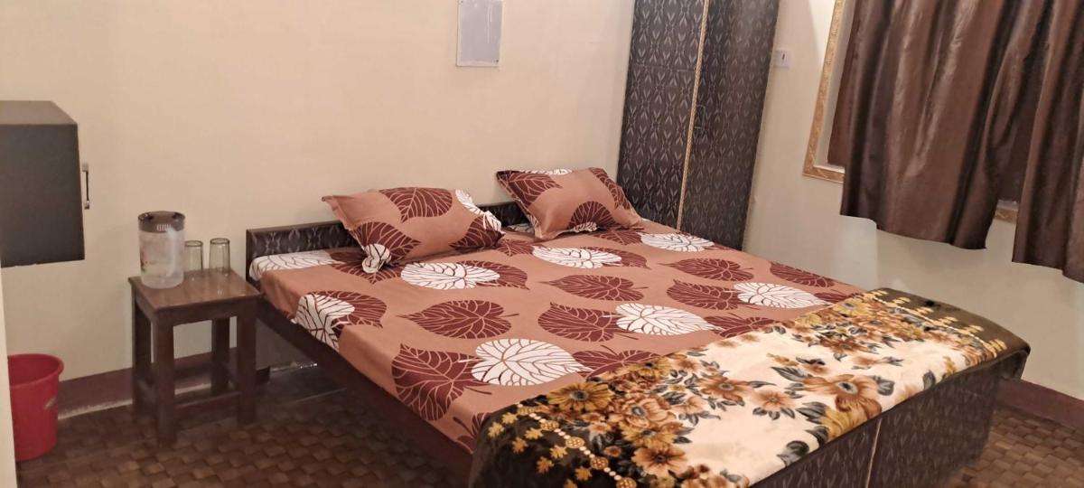 OYO Hotel Vinayak In - Housity