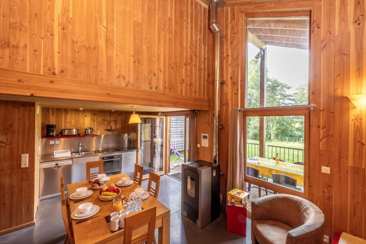 Camping Le Lac des Sapins - Housity