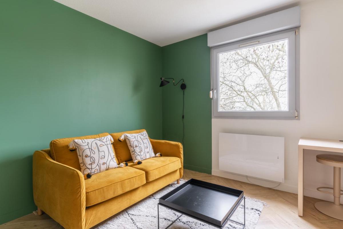 Studio refait à neuf avec Parking en Bord de Loire - Housity