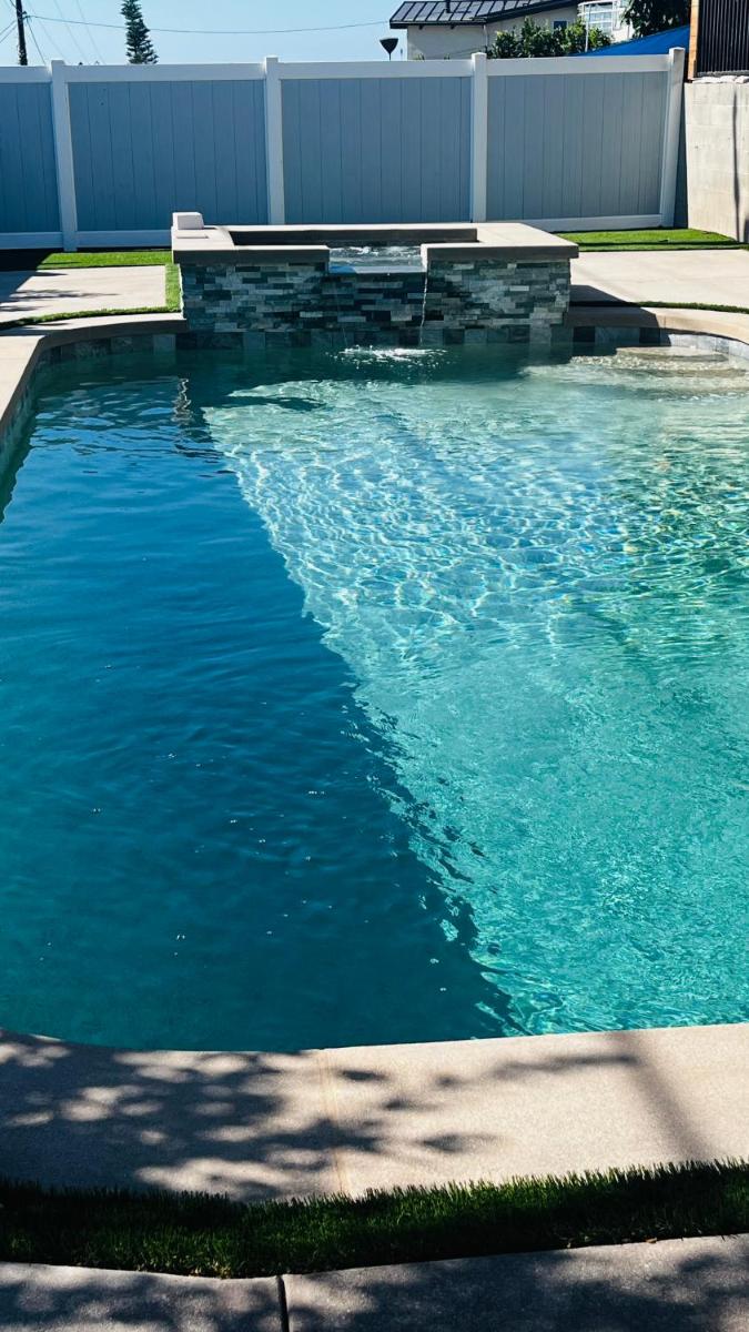 5-Star Hillside Home with Coastal Views, Gameroom, Pool, Hot Tub, 8 people max Occupancy, 2024 remodel, New Management, Free Parking - Housity