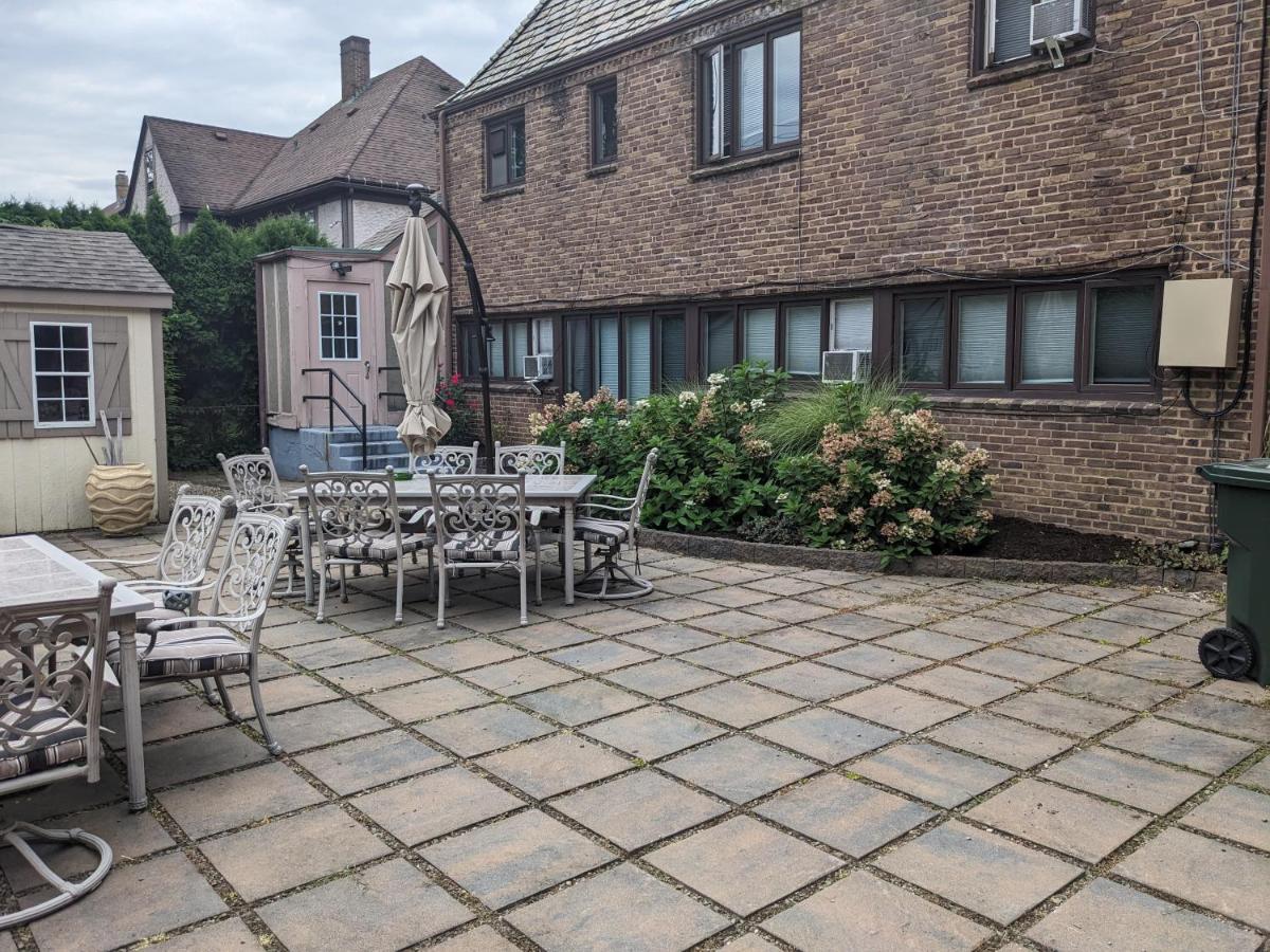 The Oaks B&B Hotel and Spiritual Center - Housity