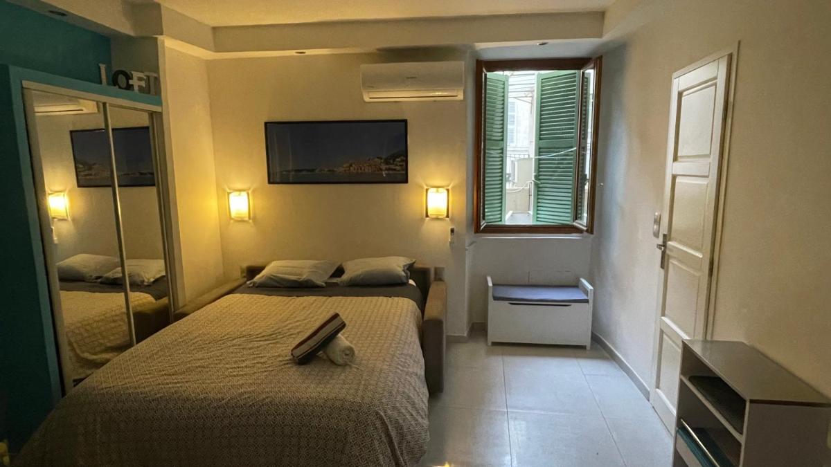 Studio rue piétonne proche plage - Housity