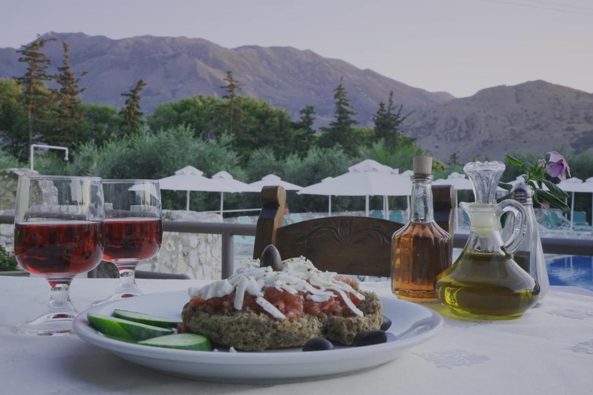 Vardis Olive Garden - Housity