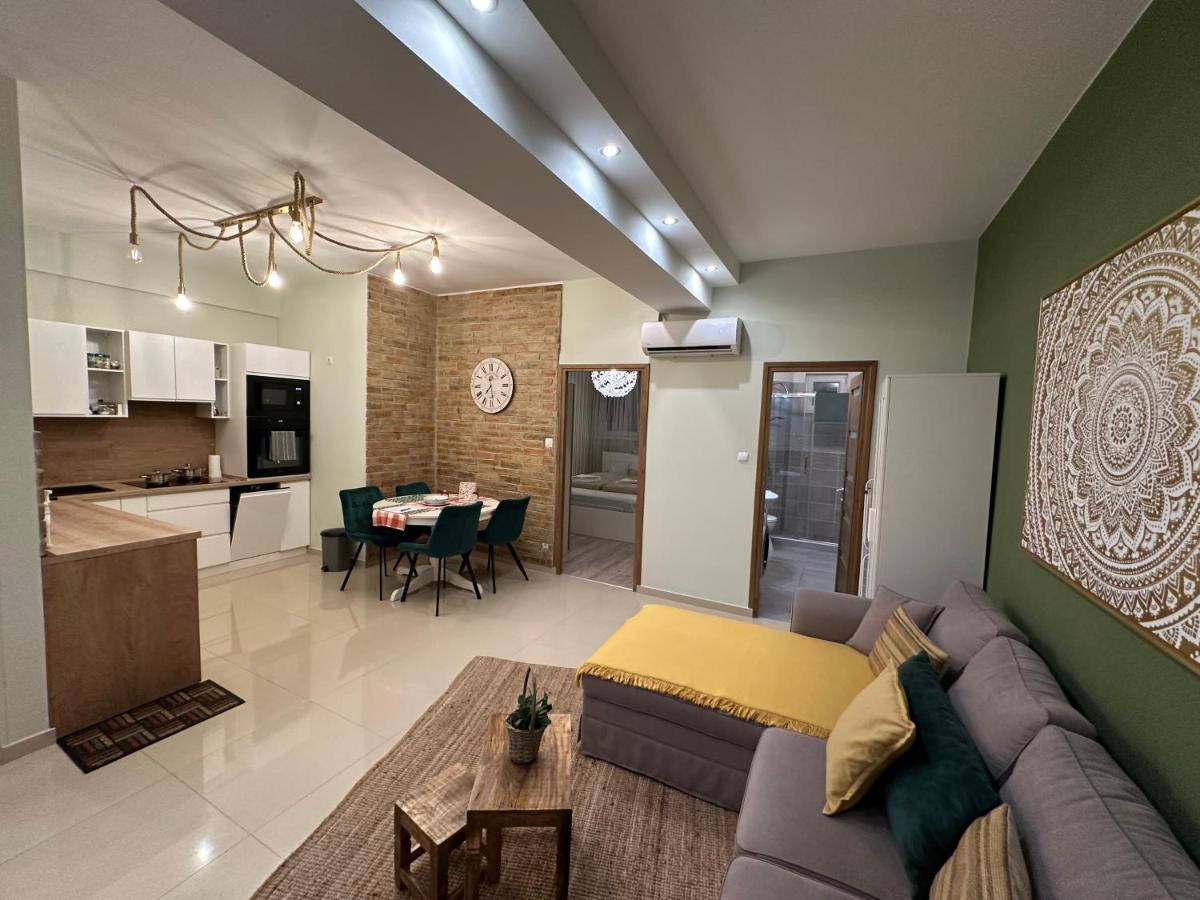 Travel Studio - Housity