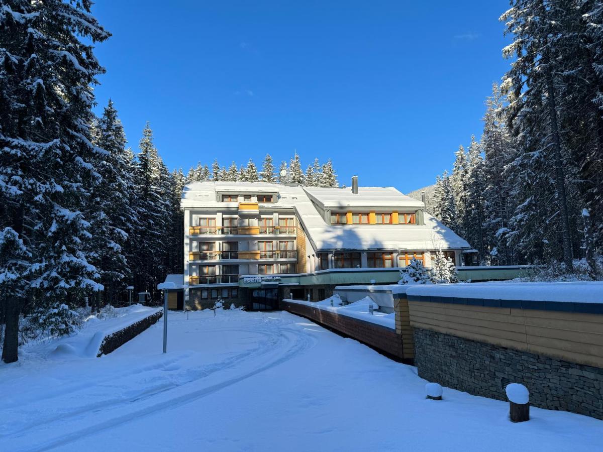 HOTEL OSOBITÁ - Housity