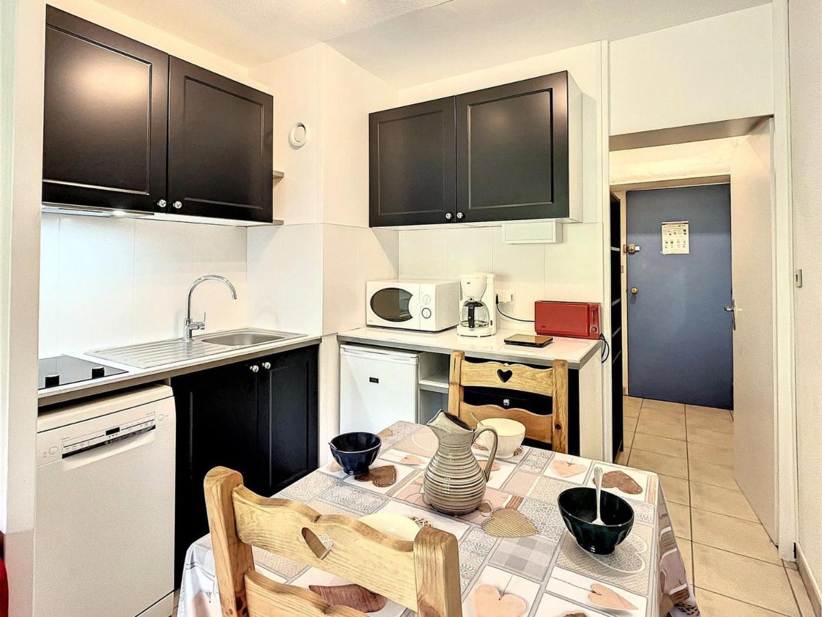Studio lumineux avec balcon - Pied des pistes, piscine, parking et commerces à proximité - FR-1-267-218 - Housity