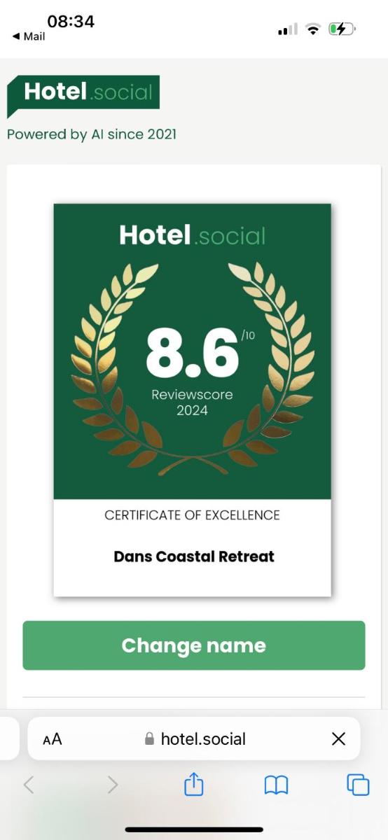 Dans Coastal Retreat - Housity
