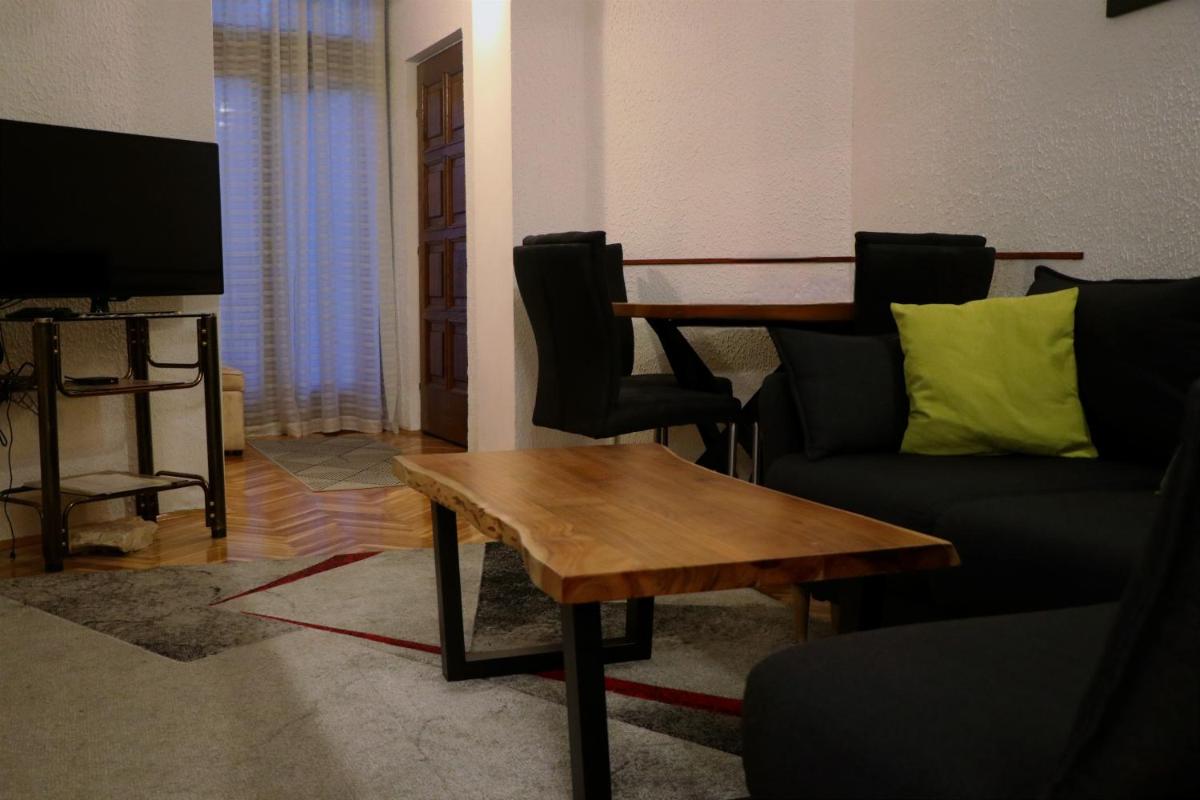 Hajduk Veljko Apartment - Housity