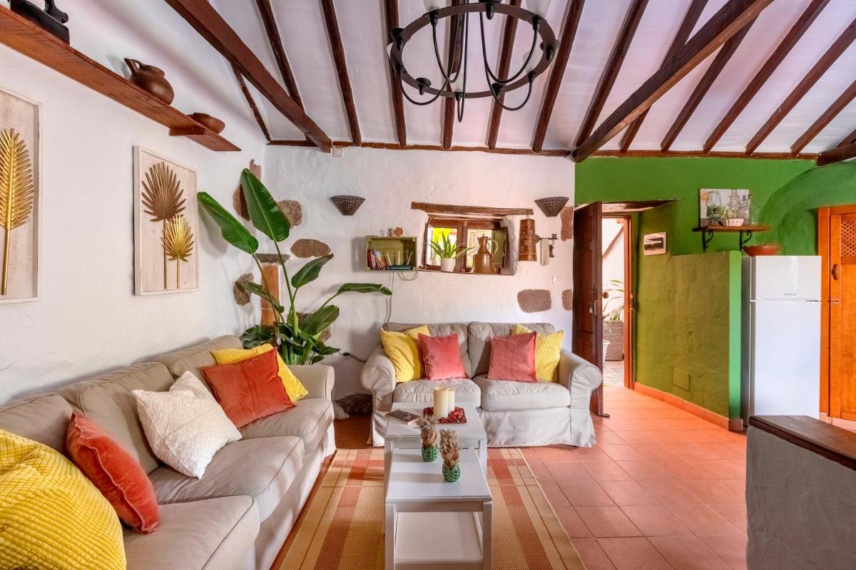 Las Casas de la Rueda - El Patio - Housity