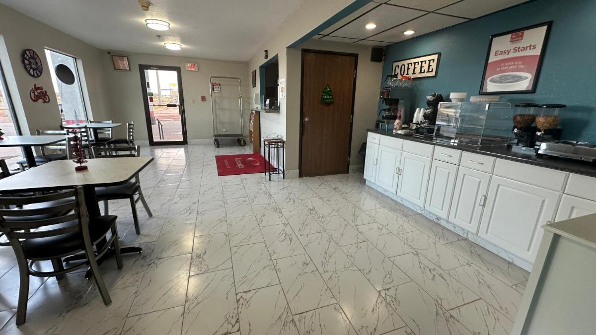 Econo Lodge Tucumcari Route 66 - Housity