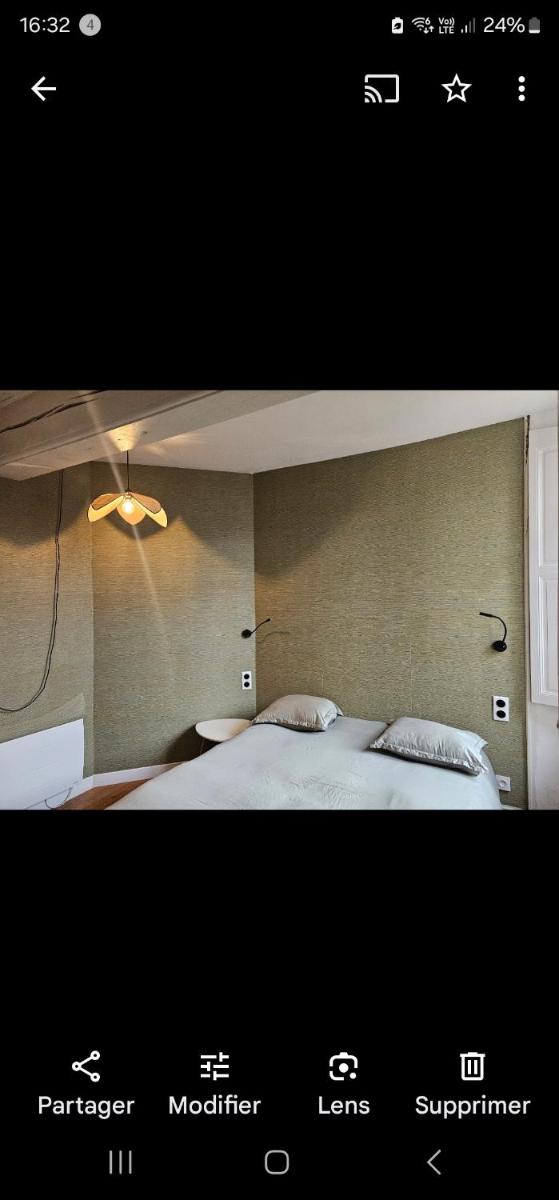 MAIRIE -APPT 75M2 -3 CHBRES Séparées - Housity