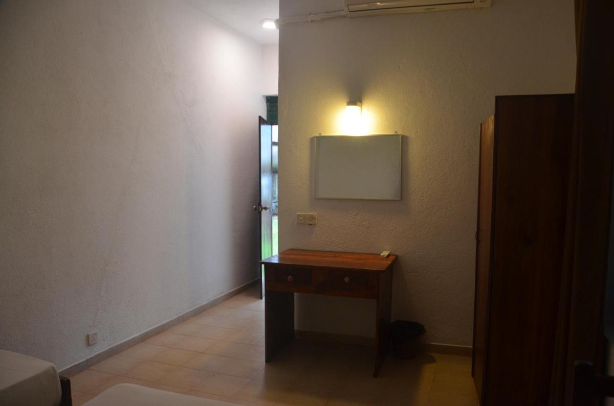 The Dom hotel & restaurant - Housity