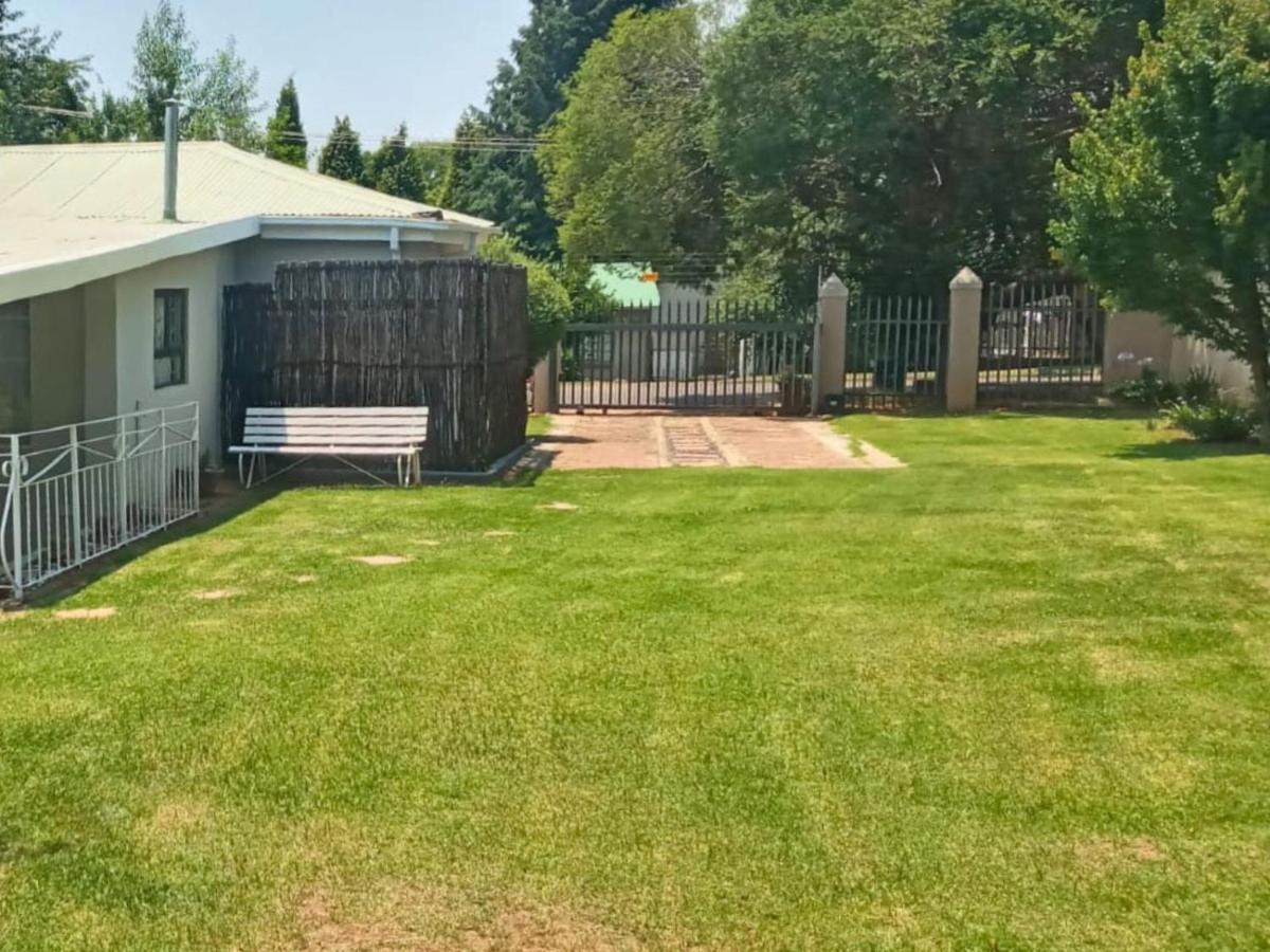 The Browns' - Cottage Suites - Housity