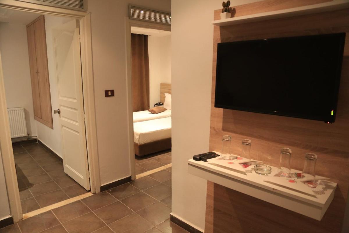 MONDIAL HOTEL - Housity