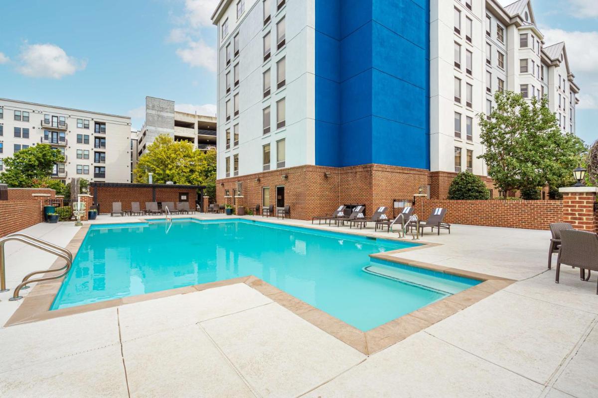 Hampton Inn & Suites Nashville-Vanderbilt-Elliston Place - Housity
