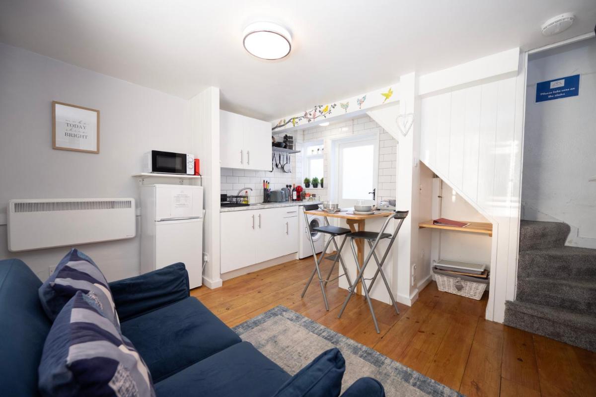 The Little Marlowe - 1 Bed City Centre Cottage - Housity