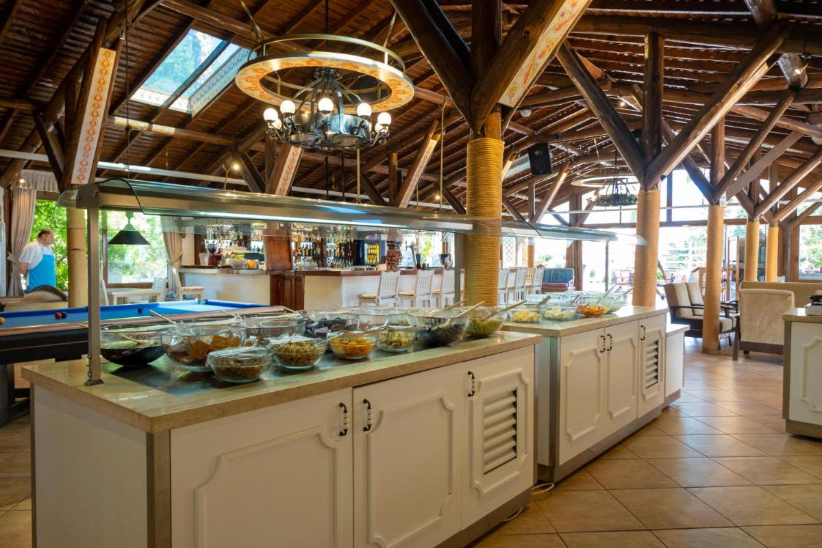 Sea Breeze Hotel and Apartments - Housity