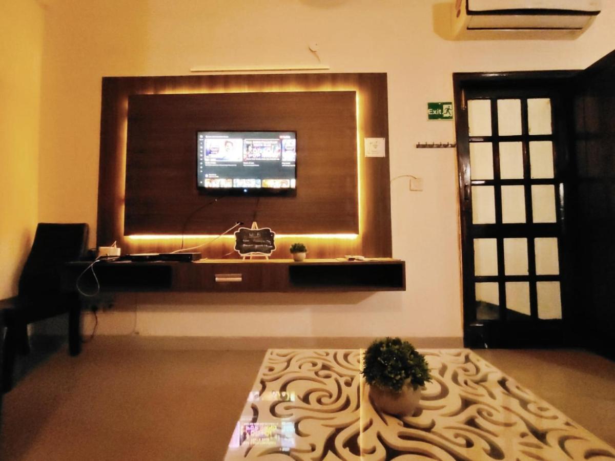Little Woods Family Stay On Manali Expressway - Housity