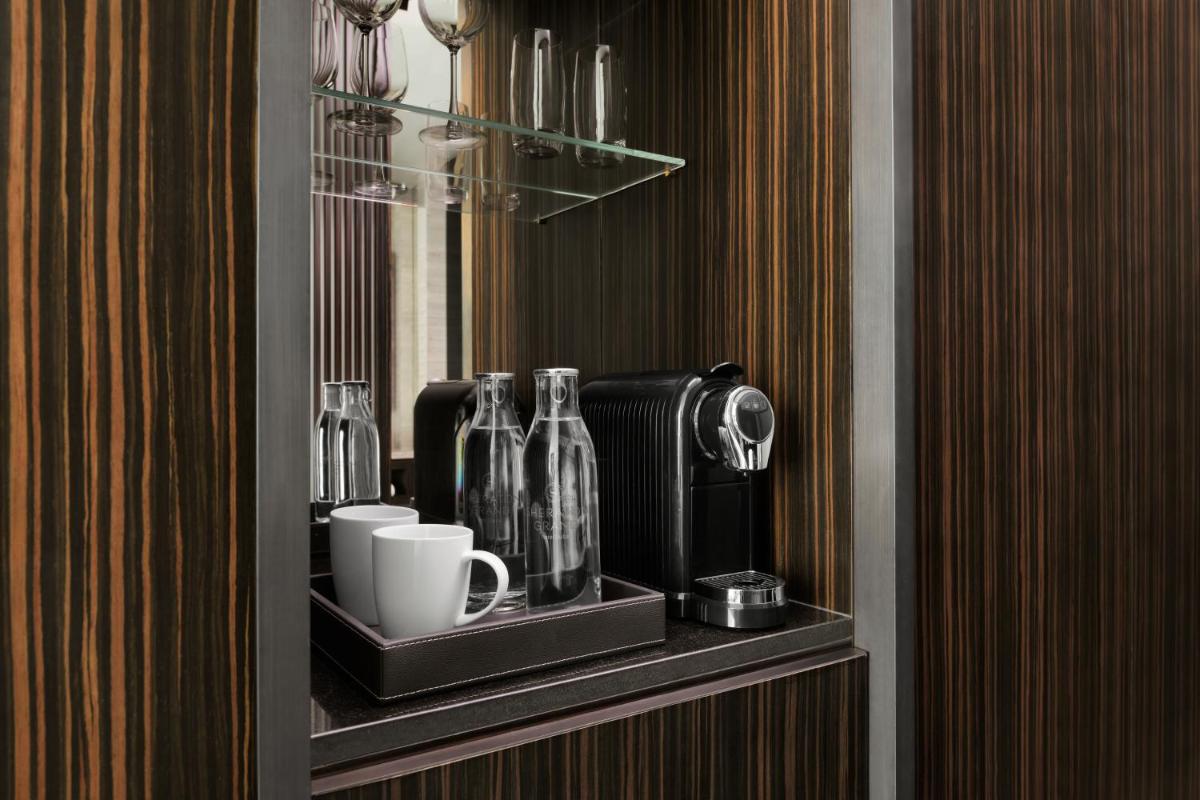 Suitetrails - Sheraton Grand Hotel, Dubai