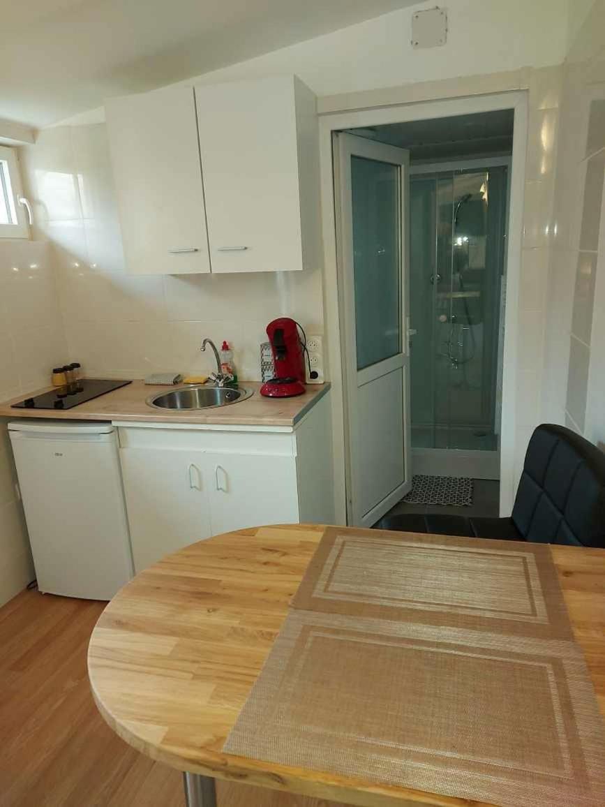 studio au calme wifi 600m centre ville - Housity