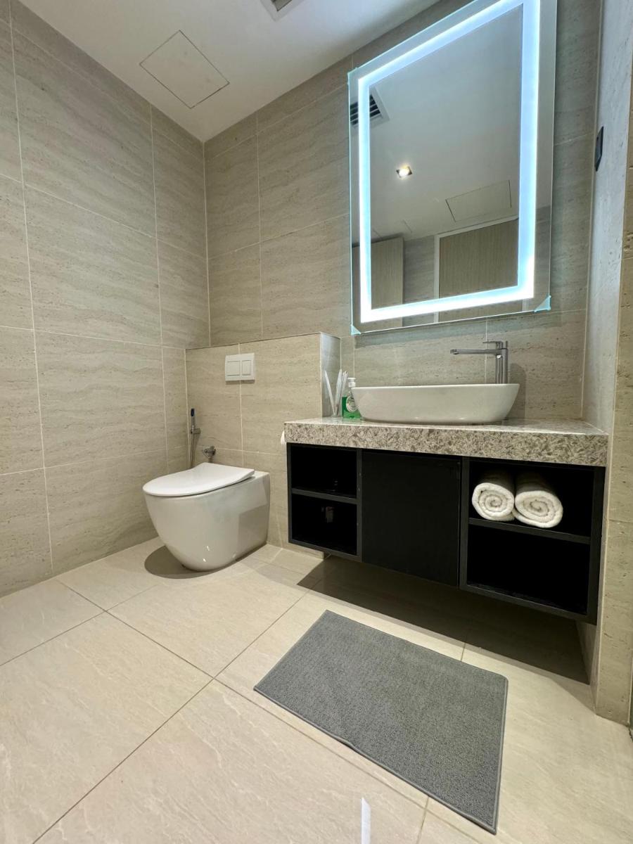 TWIN TOWER LUXURY SERVICE APARTMENT - Hizvo