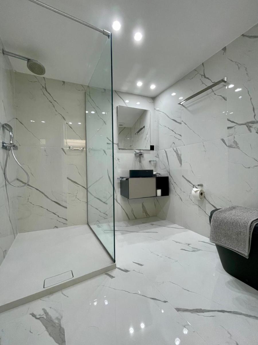 TALEDA Apartments - Modern Apartments & Self Checkin in the Old Town - Housity