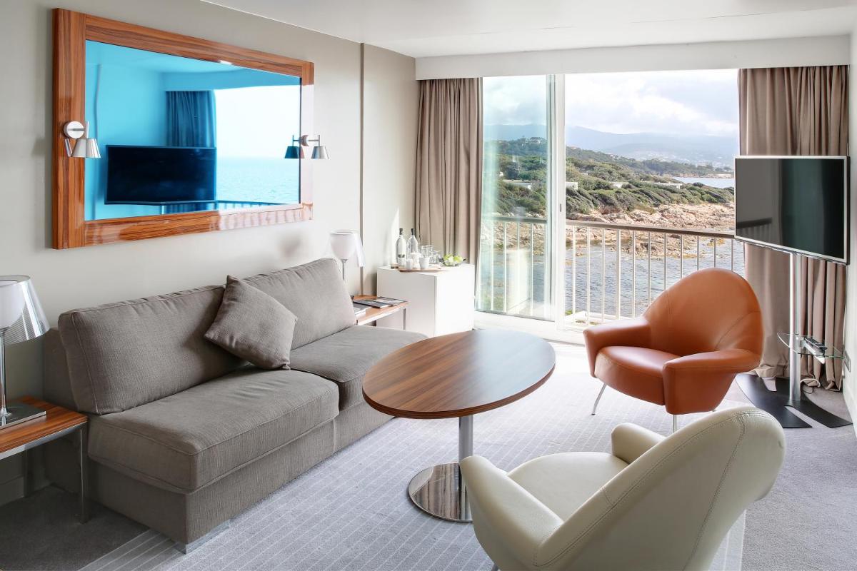 Vue générale sur la montagne ou vue sur la montagne depuis l'hôtel