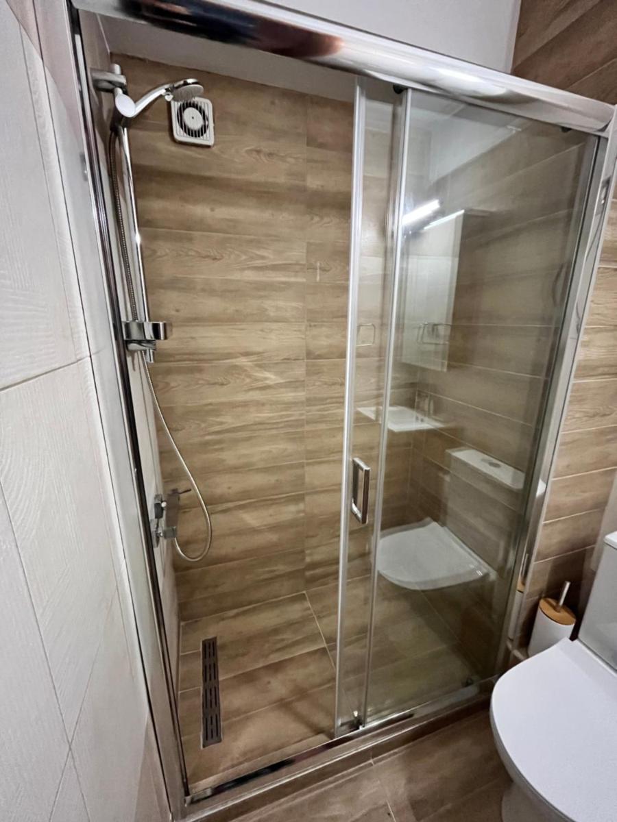 Great View Luxury Living-Metro Station - Housity