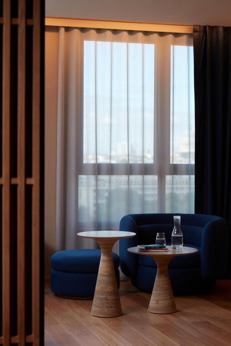 Coin salon dans l'établissement SO/ Paris Hotel