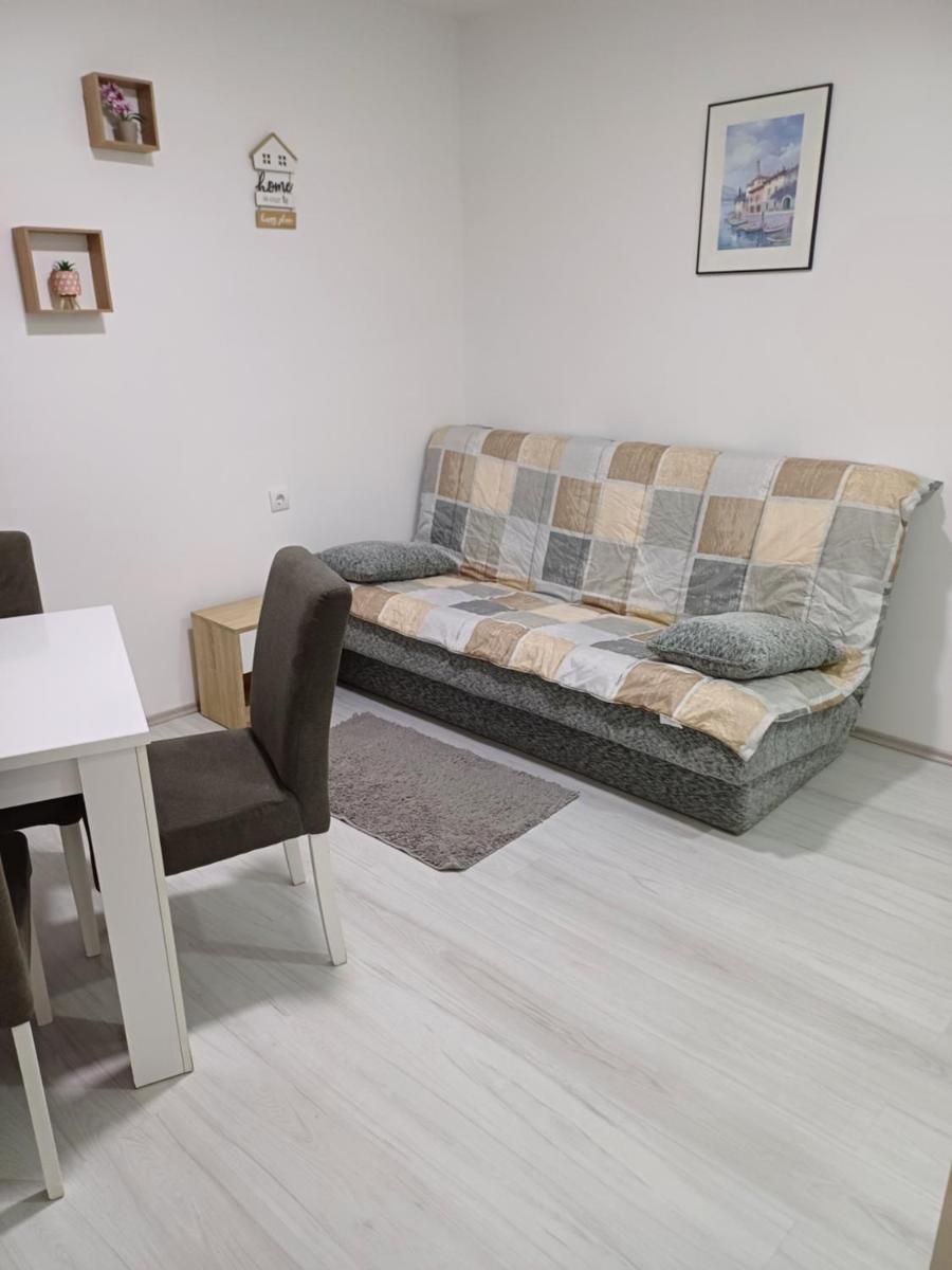 Apartman “Sanja” - Housity