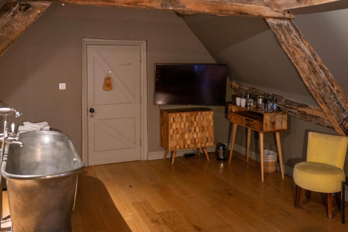The Archangel,Restaurant &amp; Bar with Rooms - Housity